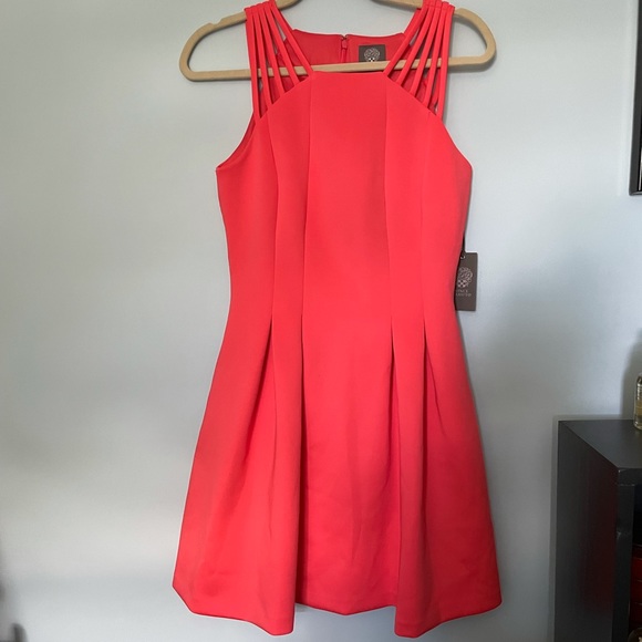 Vince Camuto Dresses & Skirts - Vince Camuto Coral Dress Size 10